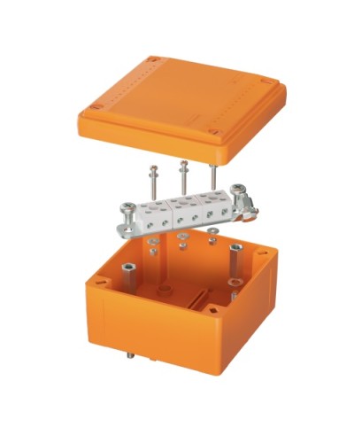 Коробка пластиковая FS с гладкими стенками и клеммниками IP56 100х100х50мм 6р 450V,6A, 4мм.кв DKC (FSB10604) в Стерлитамаке Распределительные коробки Pintop.ru