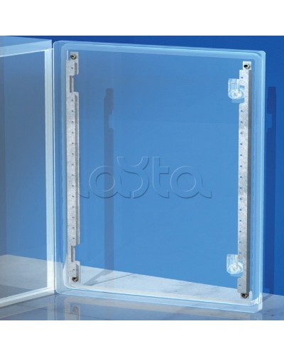 Рейки дверные, вертикальные, для шкафов CE В=700мм, 1 упаковка - 2шт. DKC R5S70 в Стерлитамаке Аксессуары для стоек и шкафов Pintop.ru